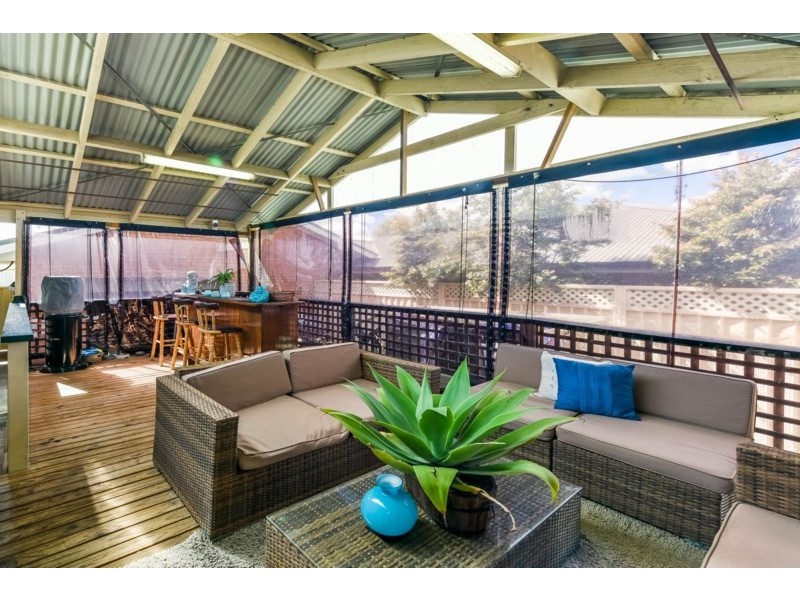 74 Westbourne Avenue, Thirlmere NSW 2572