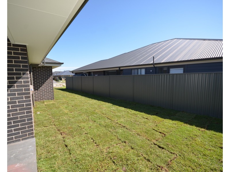 62 Yallambi Street, Picton NSW 2571