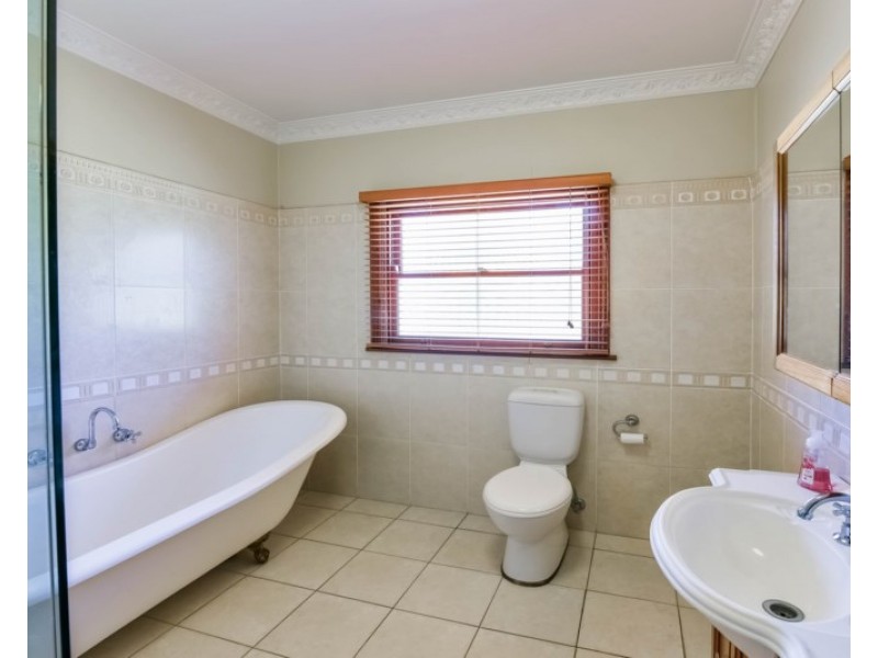 20 Kyeema Street, Picton NSW 2571