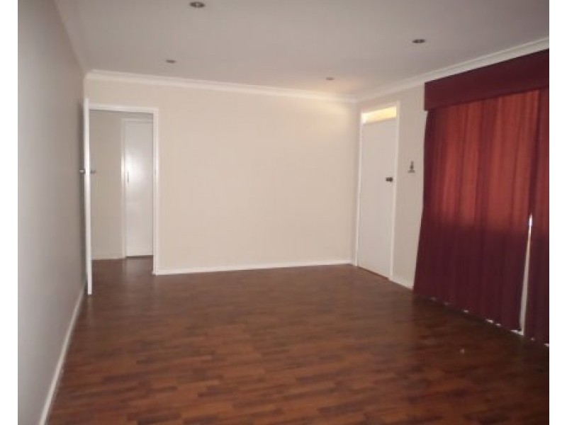 381 Thirlmere Way, Thirlmere NSW 2572