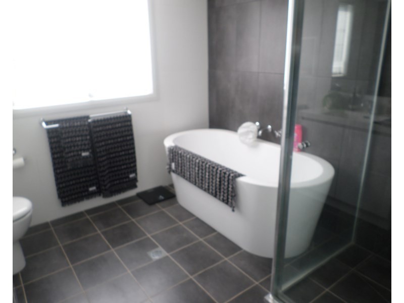 64 Yallambi Street, Picton NSW 2571