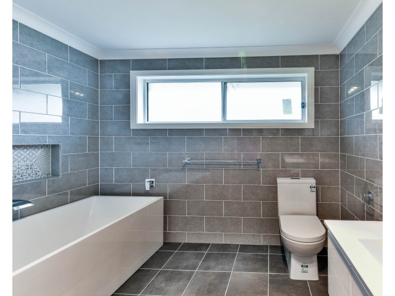 16 Fraser Street, Tahmoor NSW 2573