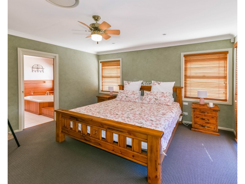 3A Carlton Road, Thirlmere NSW 2572
