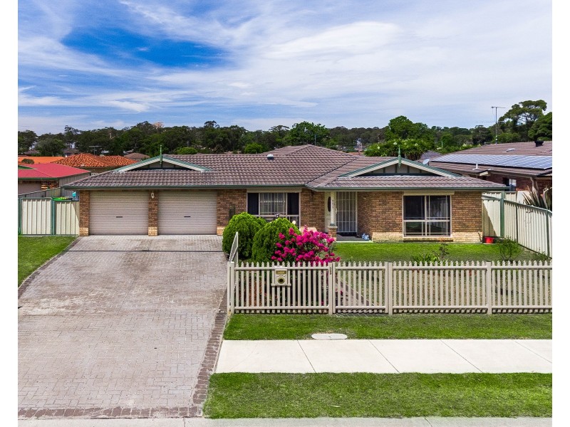329 Thirlmere Way, Thirlmere NSW 2572