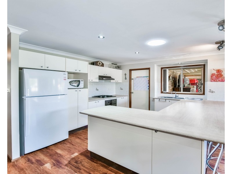 329 Thirlmere Way, Thirlmere NSW 2572