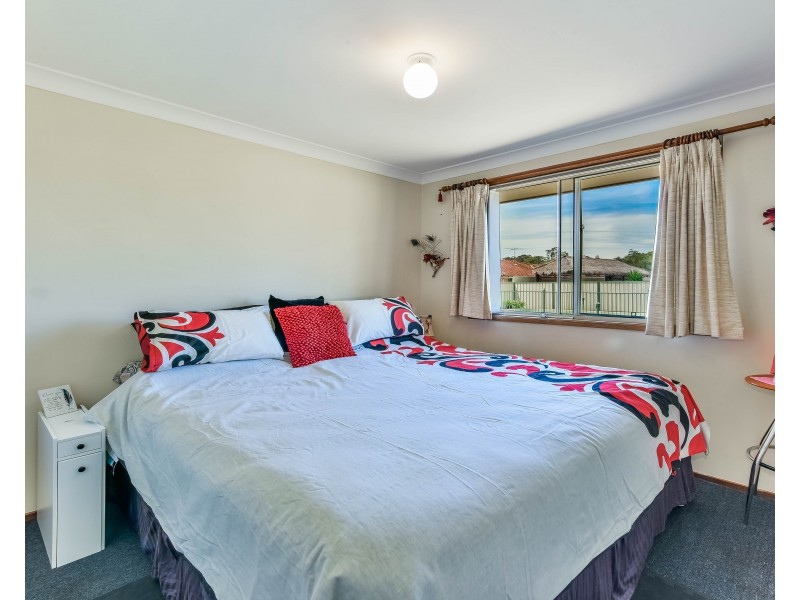 329 Thirlmere Way, Thirlmere NSW 2572