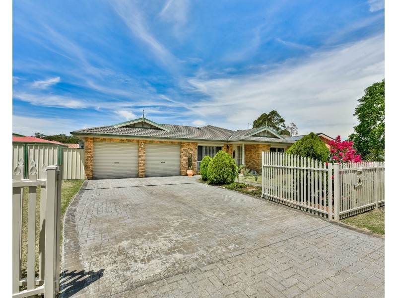 329 Thirlmere Way, Thirlmere NSW 2572