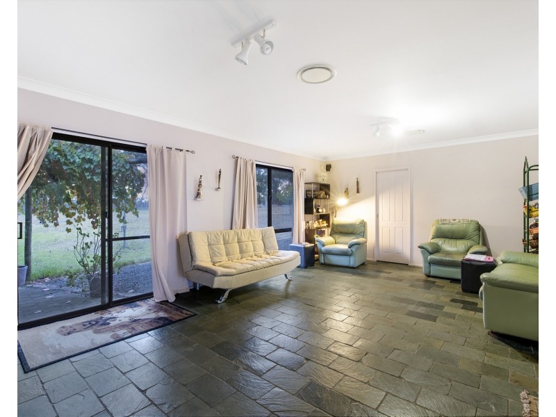 400 West Parade, Buxton NSW 2571