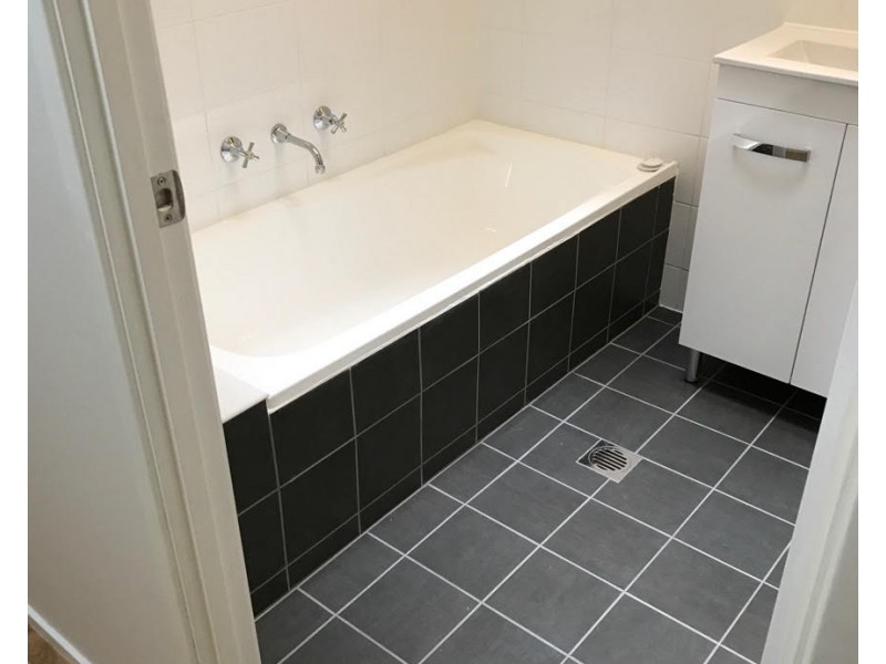 6/10 Windeyer Street, Thirlmere NSW 2572