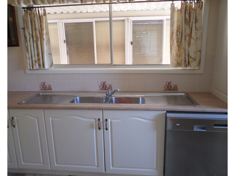 25 Heathcote Street, Picton NSW 2571