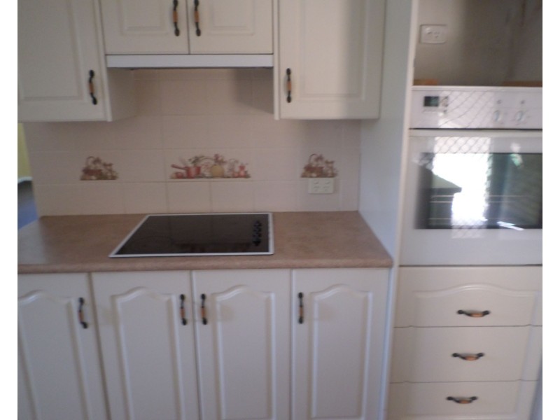 25 Heathcote Street, Picton NSW 2571