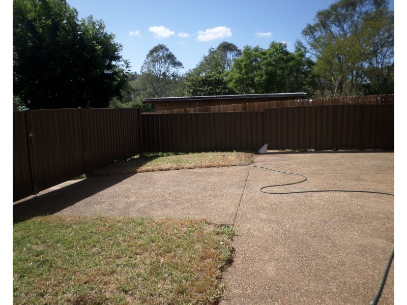 25 Heathcote Street, Picton NSW 2571