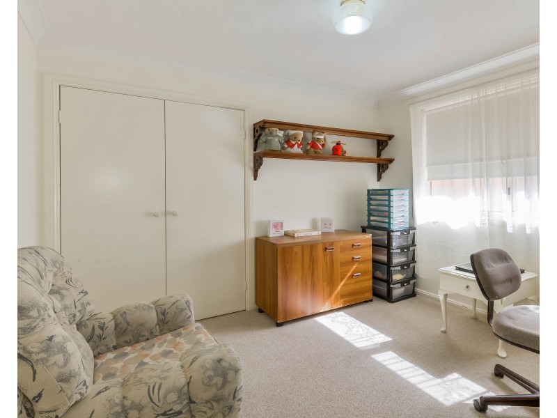 2/5 Madigan Grove, Thirlmere NSW 2572