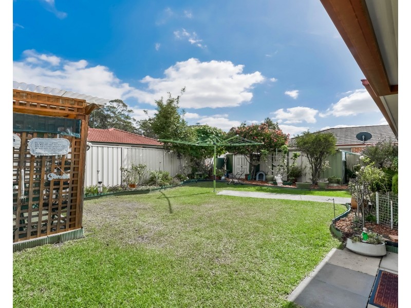 2/5 Madigan Grove, Thirlmere NSW 2572