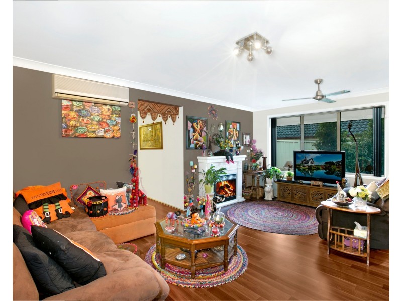 19 Collins Grove, Mount Annan NSW 2567