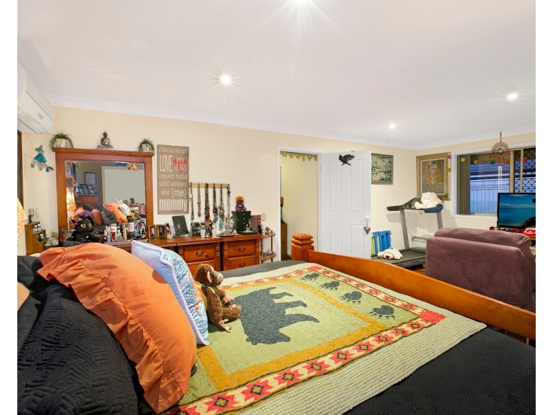 19 Collins Grove, Mount Annan NSW 2567