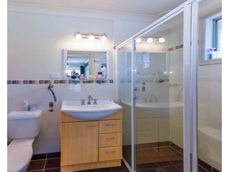 74 Westbourne Avenue, Thirlmere NSW 2572