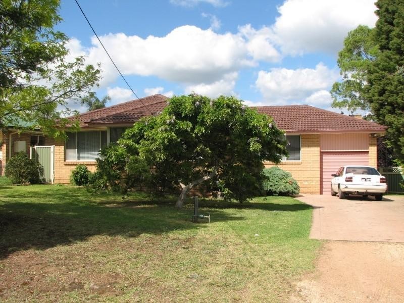 17 Progress Street, Tahmoor NSW 2573