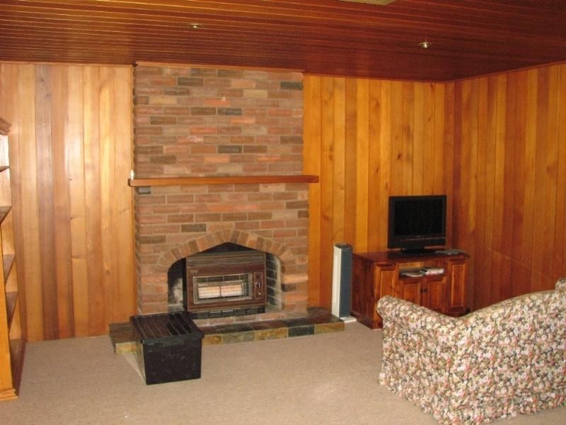 17 Progress Street, Tahmoor NSW 2573