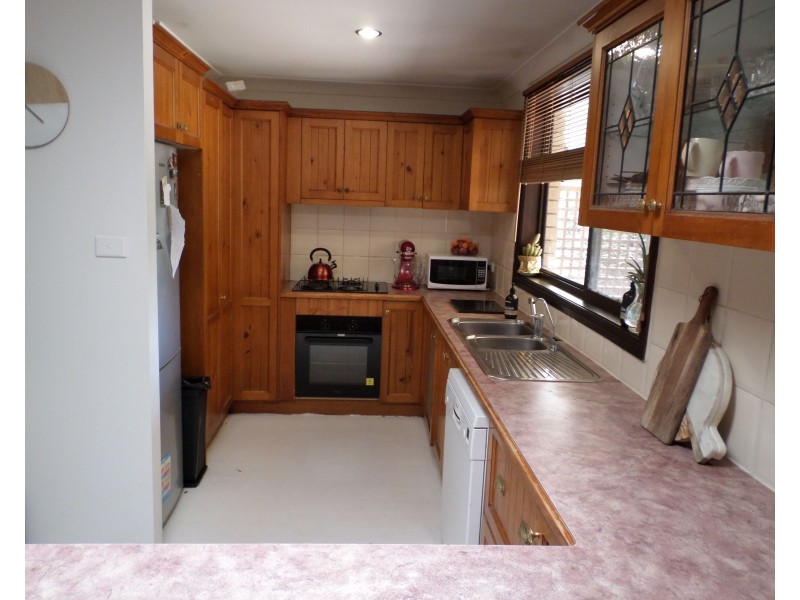 15 Rita Street, Thirlmere NSW 2572