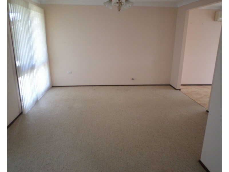 54 Carlton Road, Thirlmere NSW 2572