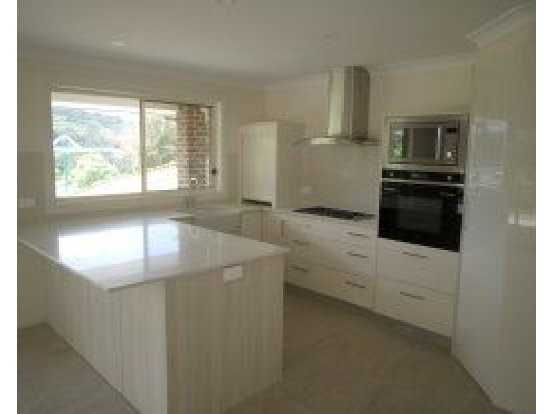 26 Picton Avenue, Picton NSW 2571