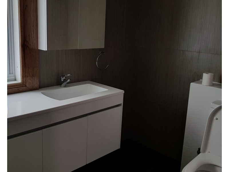 10 Picton Road, Picton NSW 2571