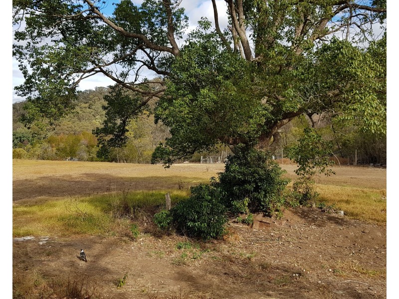 10 Picton Road, Picton NSW 2571