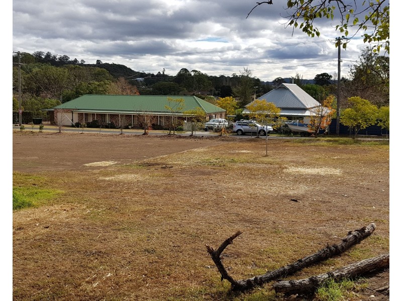 10 Picton Road, Picton NSW 2571