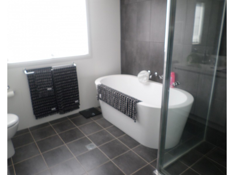 64 Yallambi Street, Picton NSW 2571