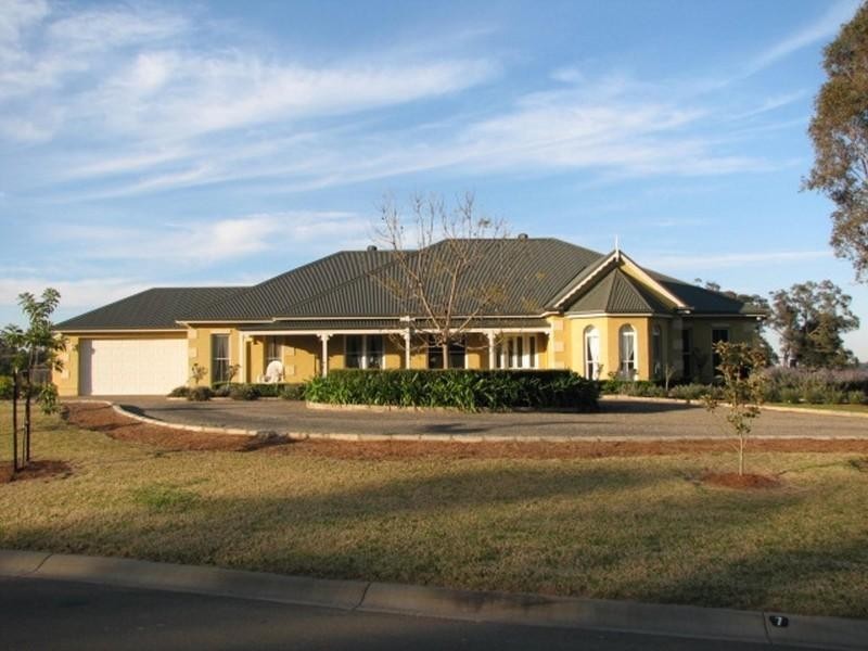 7 The Ironbarks, Picton NSW 2571