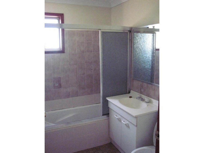 8/10 Windeyer Street, Thirlmere NSW 2572