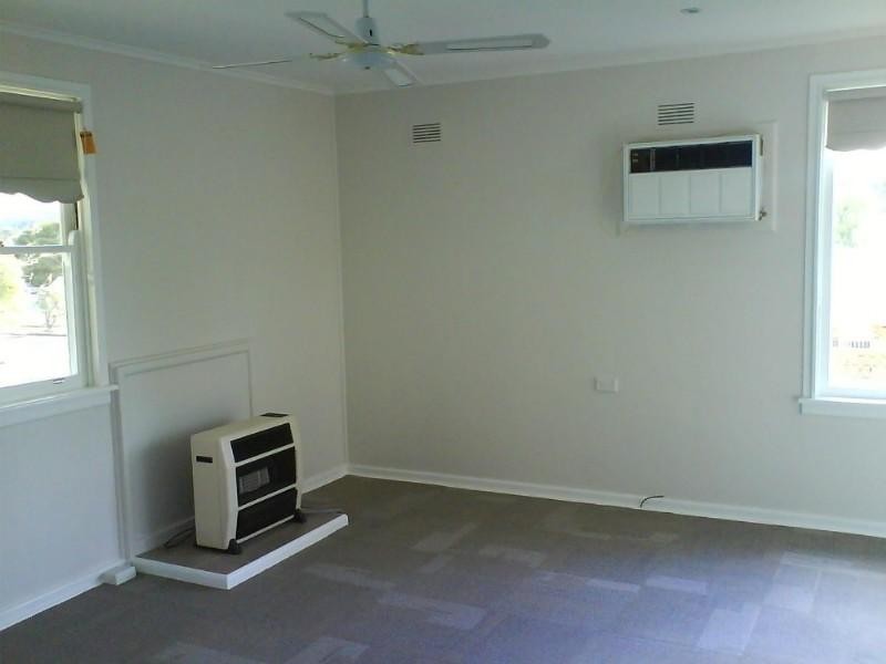 19 Hill Street, Picton NSW 2571