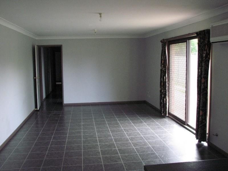 9 Ramsay Street, Picton NSW 2571