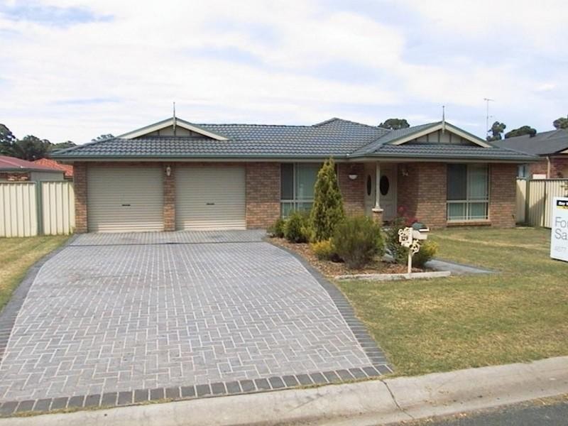 329 Thirlmere Way, Thirlmere NSW 2572