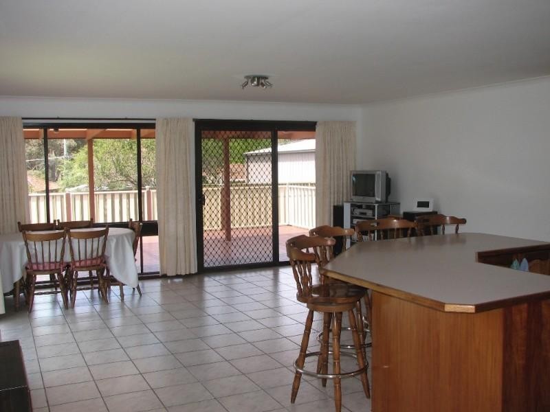 4 Amblecote Place, Tahmoor NSW 2573