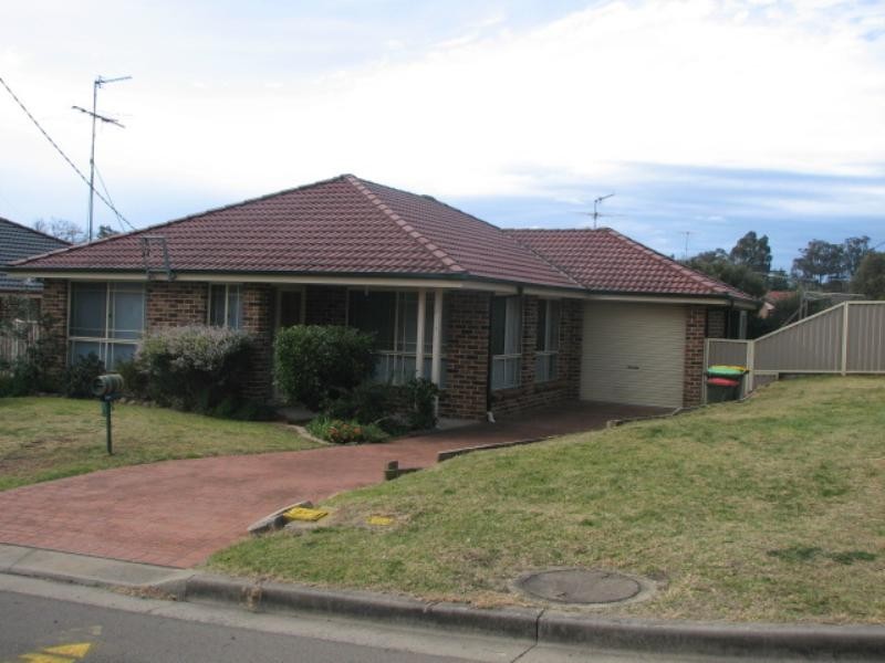 1 Harper Close, Tahmoor NSW 2573