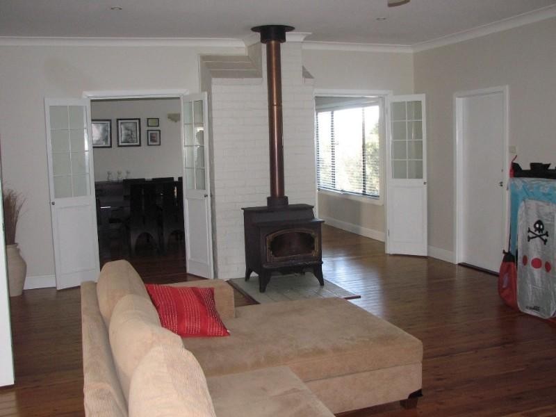 17 Antill Street, Picton NSW 2571