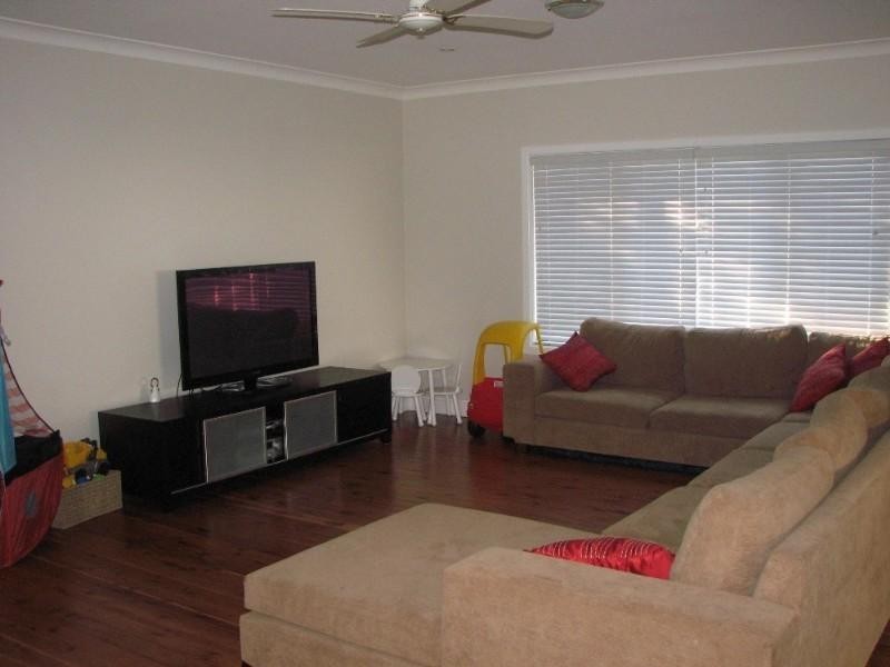17 Antill Street, Picton NSW 2571
