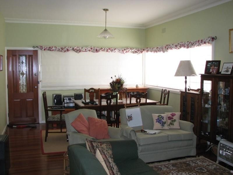 319 Thirlmere Way, Thirlmere NSW 2572