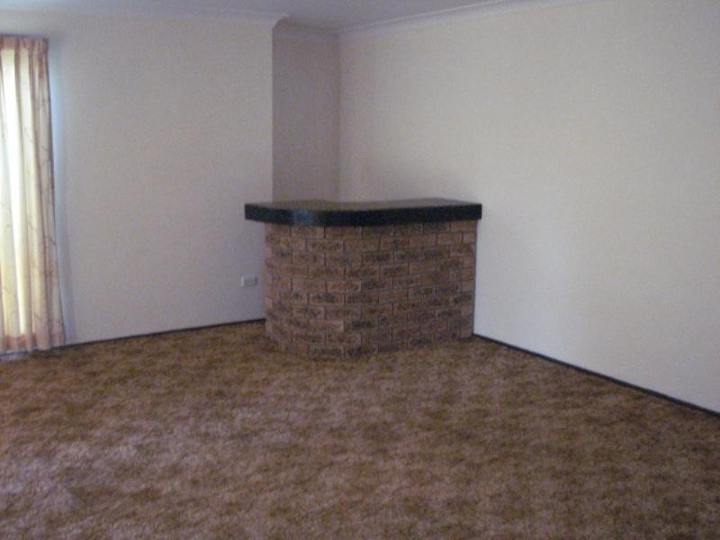 9 Stuart Place, Tahmoor NSW 2573