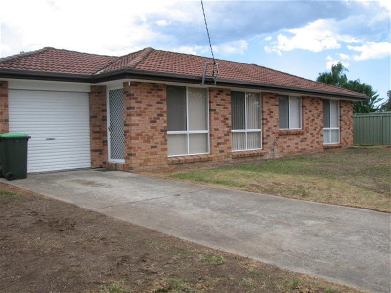 62 Marion Street, Thirlmere NSW 2572