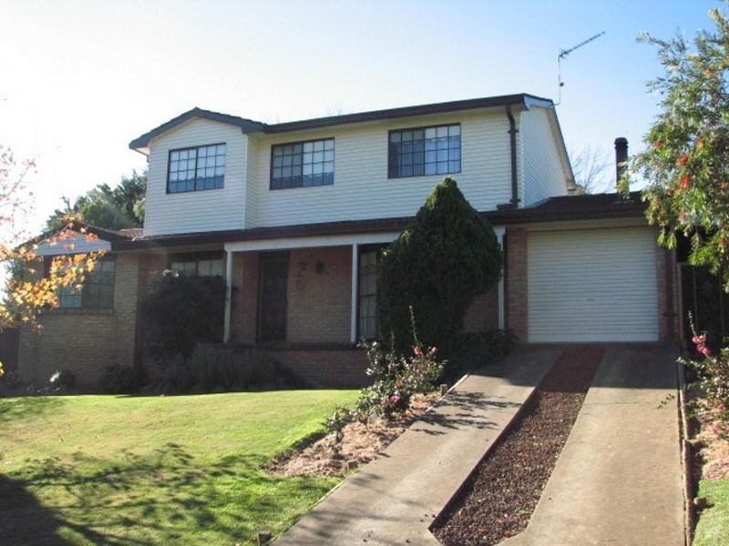5 Middleton Place, Picton NSW 2571