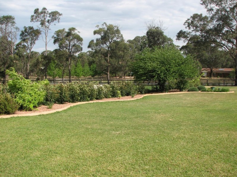 75 Shelleys Lane, Thirlmere NSW 2572