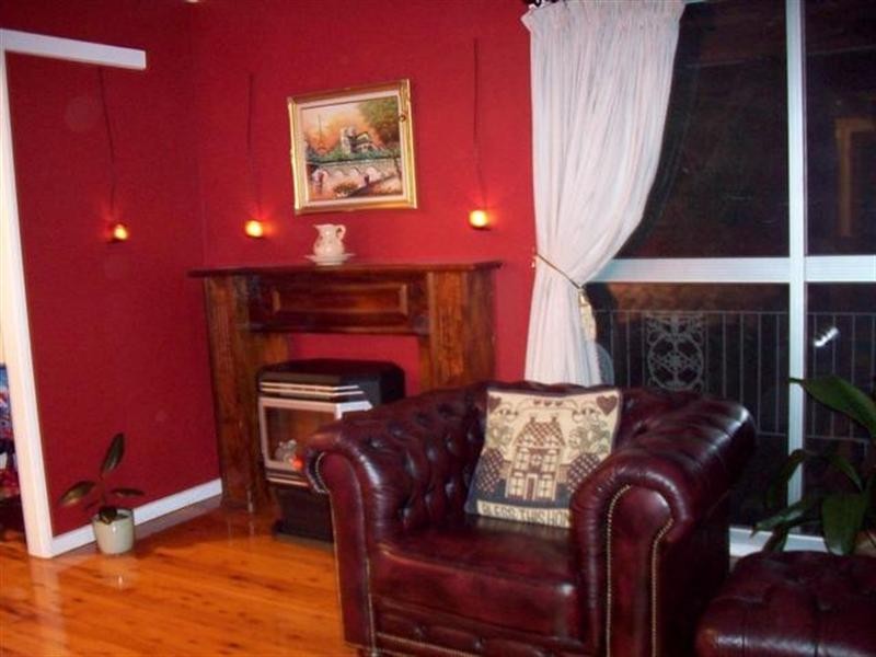 9 Park Street, Tahmoor NSW 2573