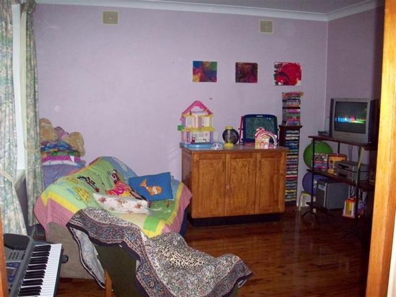 9 Park Street, Tahmoor NSW 2573