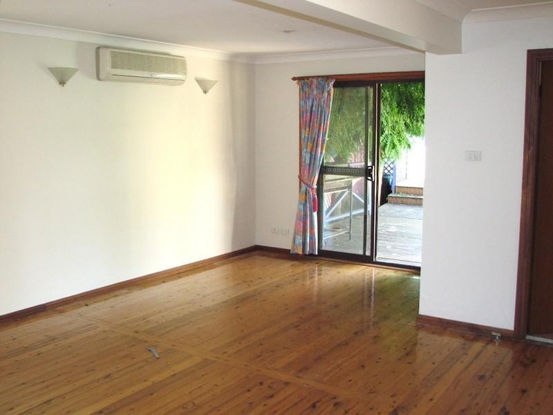 7 South Street, Thirlmere NSW 2572