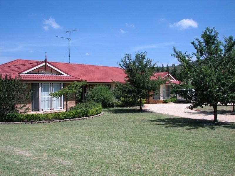 9 Old Racecourse Close, Picton NSW 2571