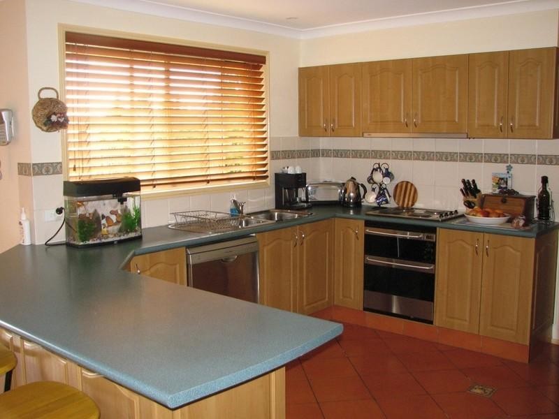 9 Old Racecourse Close, Picton NSW 2571