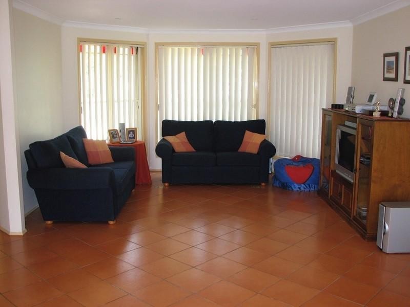 9 Old Racecourse Close, Picton NSW 2571